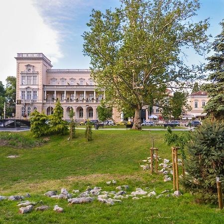 Cacao Studio Next To Crystal Garden And Russian Church By Flat Mаnager Sofia Eksteriør billede